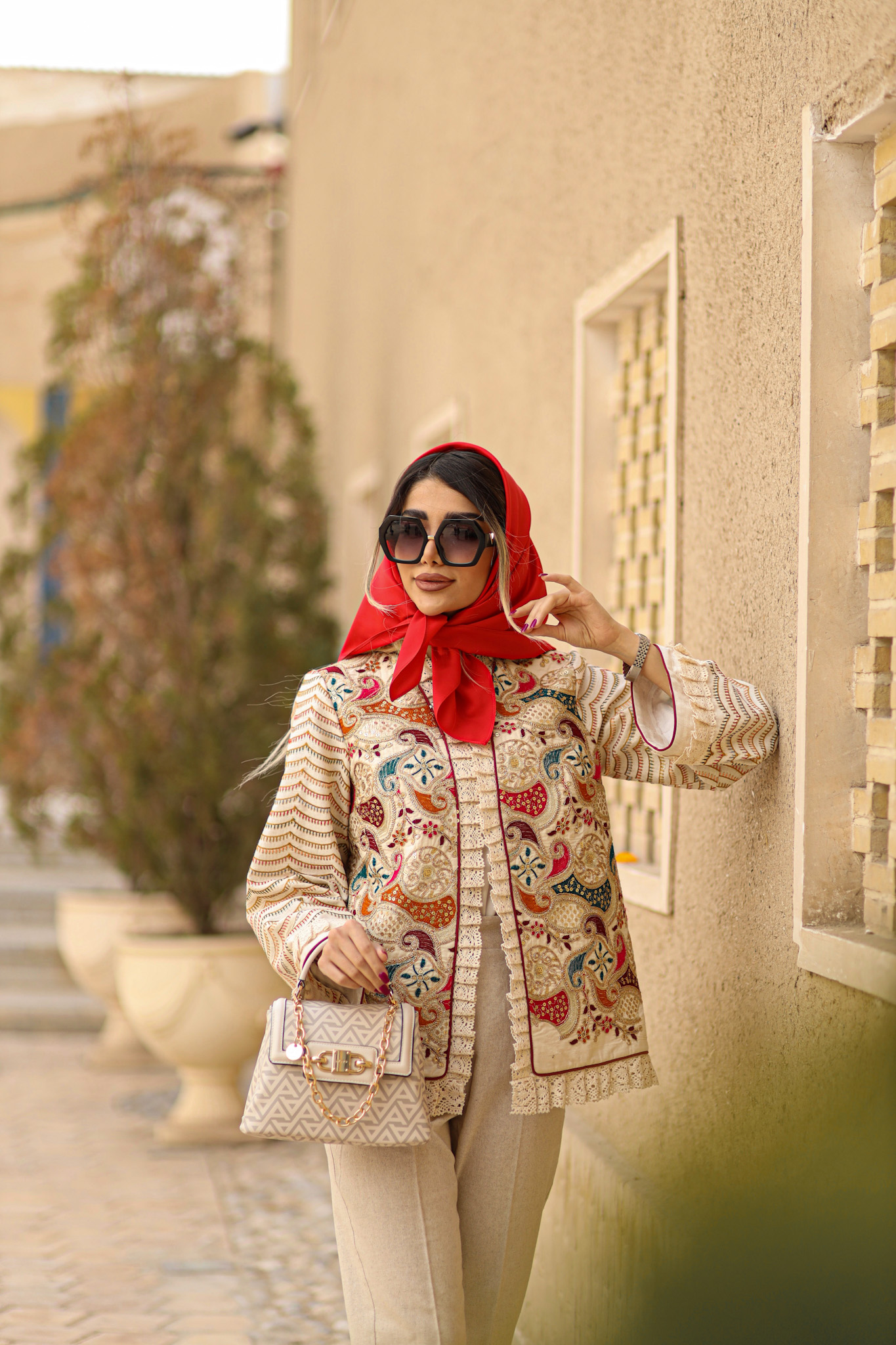 مانتو کوتاه طرح آوا